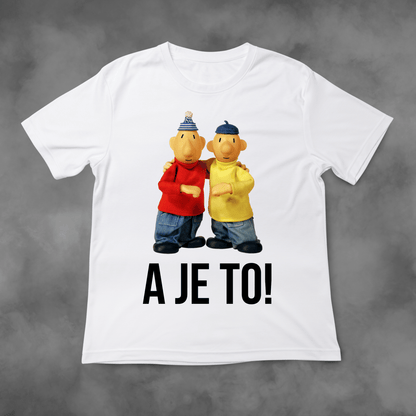 Biała koszulka z nadrukiem Sąsiedzi "A Je To!" idealna na PREZENT - FUNNYWEAR