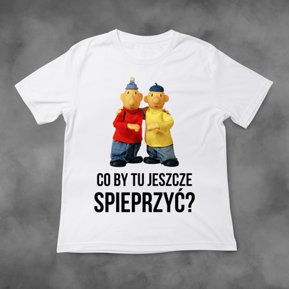 Biała koszulka z nadrukiem Sąsiedzi "Co By Tu Jeszcze Spieprzyć?" idealna na PREZENT - FUNNYWEAR